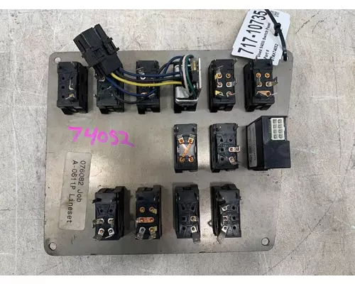 INTERNATIONAL 9400i Dash  Console Switch