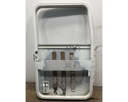 INTERNATIONAL 9400i Door Assembly, Front