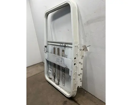 INTERNATIONAL 9400i Door Assembly, Front