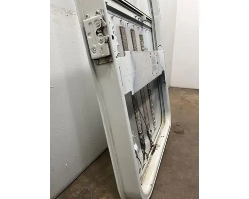 INTERNATIONAL 9400i Door Assembly, Front