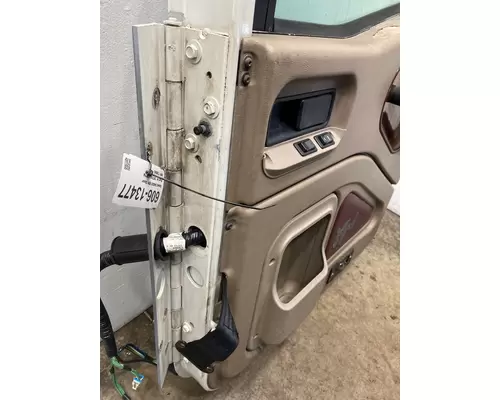 INTERNATIONAL 9400i Door Assembly, Front
