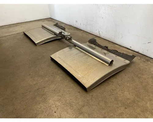 INTERNATIONAL 9400i Fender Extension