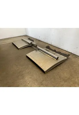 INTERNATIONAL 9400i Fender Extension