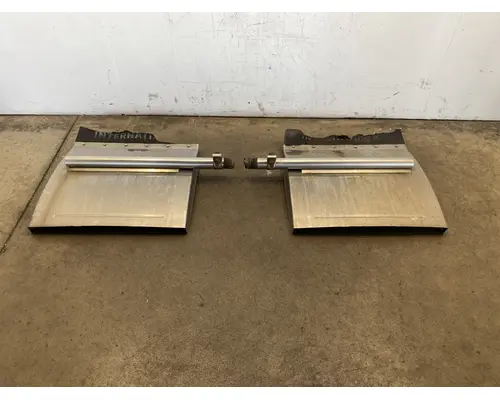 INTERNATIONAL 9400i Fender Extension