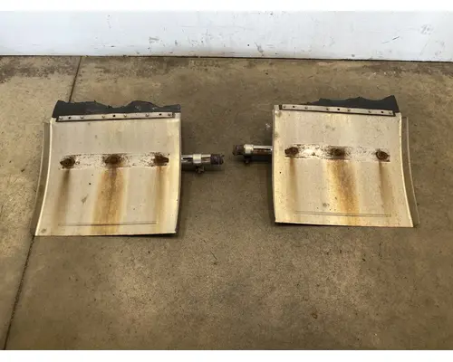 INTERNATIONAL 9400i Fender Extension