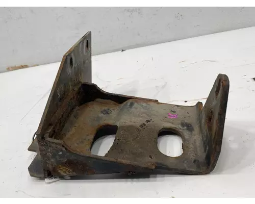 INTERNATIONAL 9400i Hood Bracket