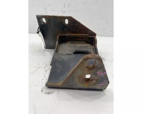 INTERNATIONAL 9400i Hood Bracket