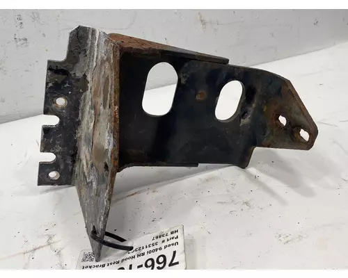 INTERNATIONAL 9400i Hood Bracket