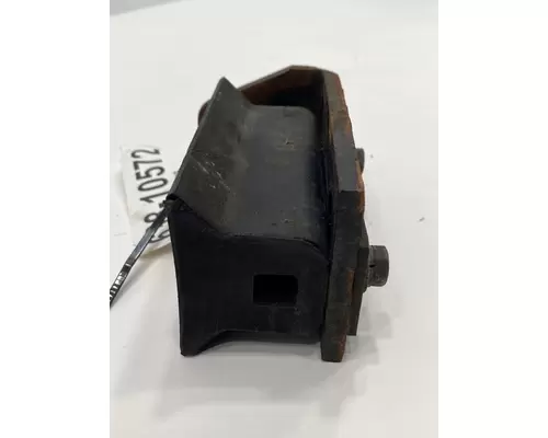 INTERNATIONAL 9400i Hood Hinge