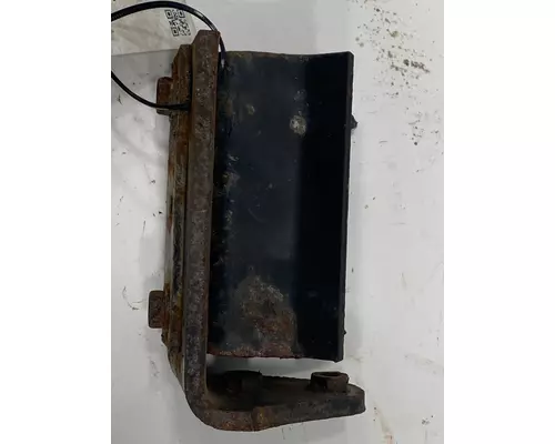 INTERNATIONAL 9400i Hood Hinge