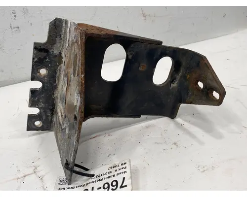 INTERNATIONAL 9400i Hood Hinge