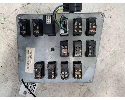 INTERNATIONAL 9400i Switch Panel