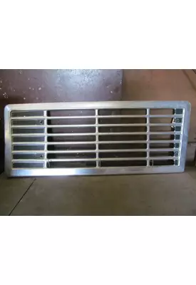 INTERNATIONAL 9600 Grille