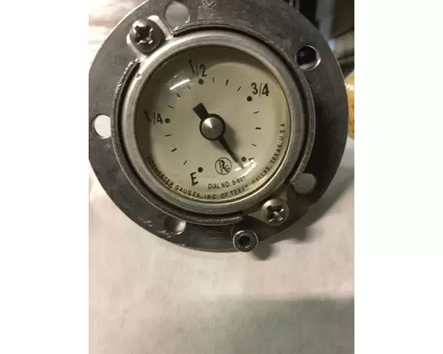 INTERNATIONAL 9600 Instrument Cluster