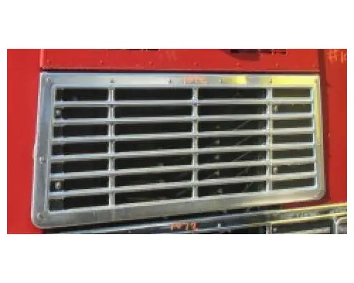 INTERNATIONAL 9670 1981-1988 GRILLE