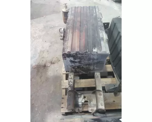 INTERNATIONAL 9670 BATTERY BOX