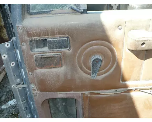 INTERNATIONAL 9670 DOOR ASSEMBLY, FRONT