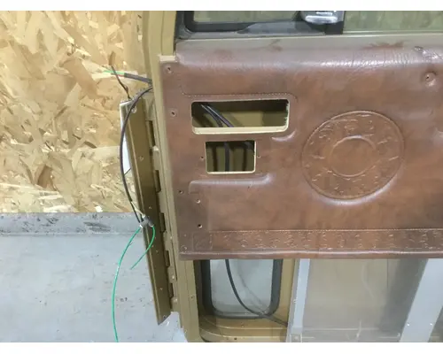 INTERNATIONAL 9670 DOOR-FRONT