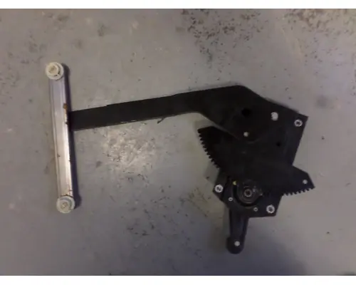 INTERNATIONAL 9670 DOOR WINDOW REGULATOR