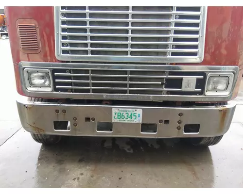 INTERNATIONAL 9670 GRILLE