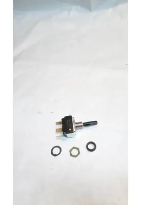 INTERNATIONAL 9700 Dash / Console Switch