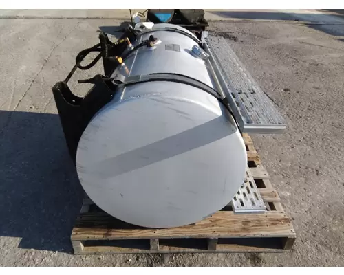INTERNATIONAL 9900 1999-2000 FUEL TANK
