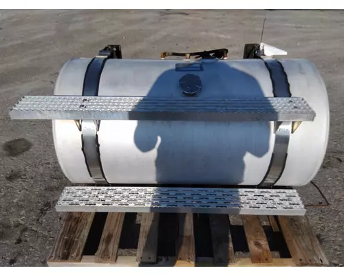 INTERNATIONAL 9900 1999-2000 FUEL TANK