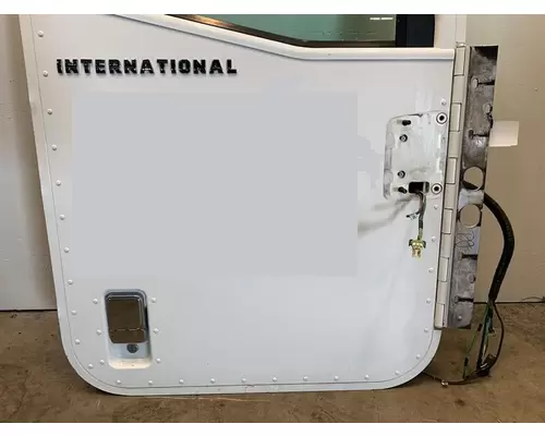 INTERNATIONAL 9900 Eagle Door