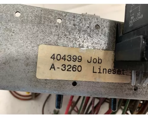 INTERNATIONAL 9900 Eagle Fuse Box