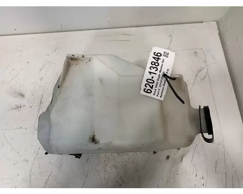 INTERNATIONAL 9900 Eagle Windshield Washer Reservoir