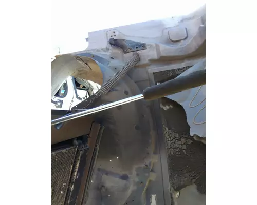 INTERNATIONAL 9900I 2000-2009 HOOD