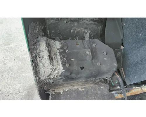 INTERNATIONAL 9900I 2000-2009 HOOD