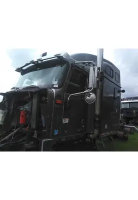 INTERNATIONAL 9900IX CAB