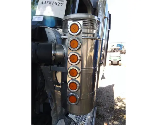 INTERNATIONAL 9900I AIR CLEANER