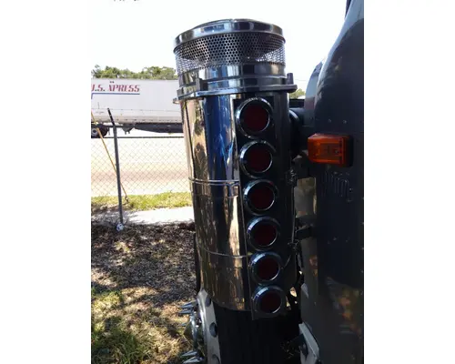 INTERNATIONAL 9900I AIR CLEANER