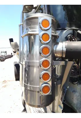 INTERNATIONAL 9900I AIR CLEANER