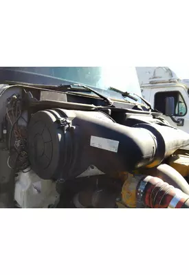 INTERNATIONAL 9900I AIR CLEANER