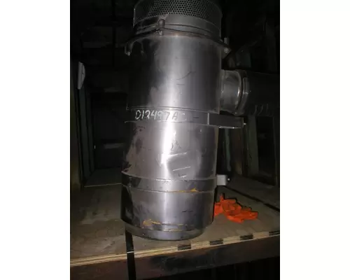 INTERNATIONAL 9900I Air Cleaner