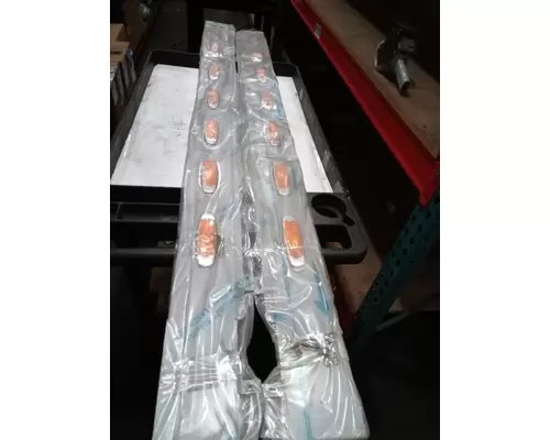 INTERNATIONAL 9900I Body Parts, Misc.