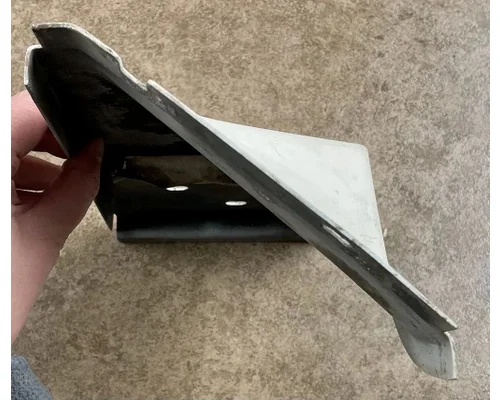 INTERNATIONAL 9900I Brackets, Misc.