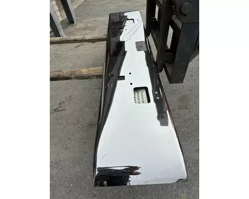 INTERNATIONAL 9900I Bumper Assembly, Front