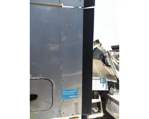 INTERNATIONAL 9900I CAB EXTENSION
