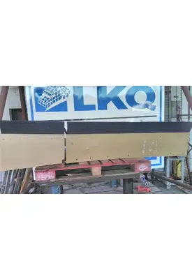 INTERNATIONAL 9900I CAB EXTENSION