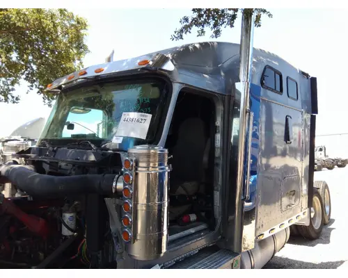 INTERNATIONAL 9900I CAB