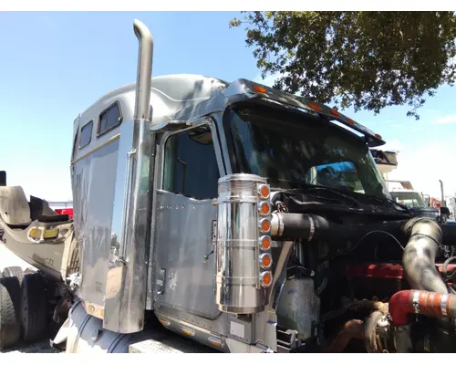 INTERNATIONAL 9900I CAB