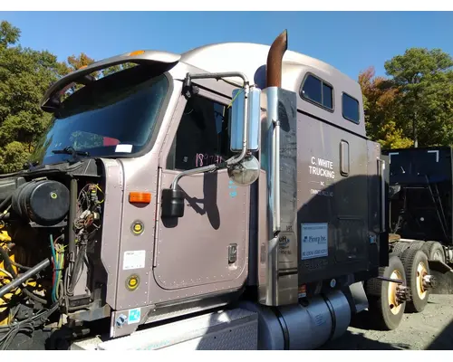 INTERNATIONAL 9900I CAB