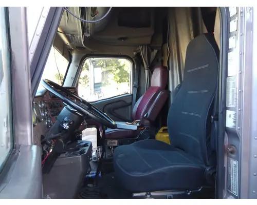 INTERNATIONAL 9900I CAB