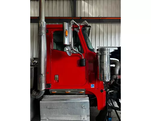 INTERNATIONAL 9900I Cab