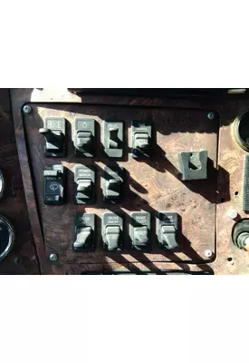 INTERNATIONAL 9900I DASH PANEL