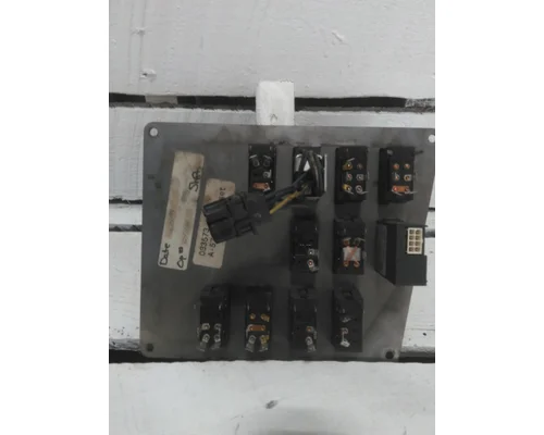 INTERNATIONAL 9900I DASH PANEL